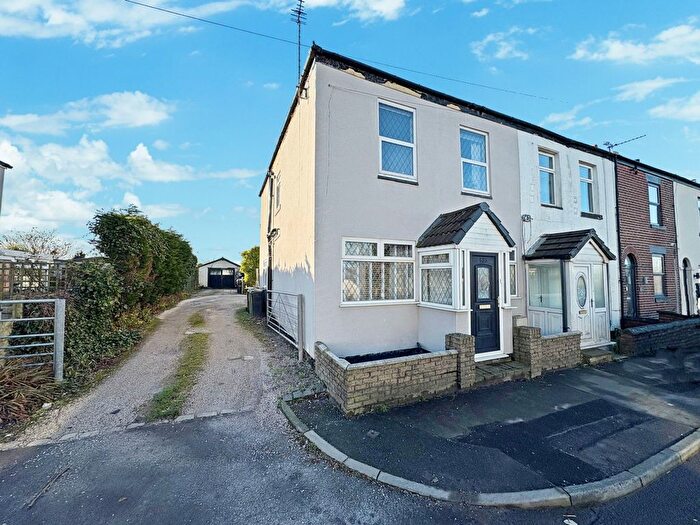 3 Bedroom End Terrace House For Sale In Chorley Road, Westhoughton, BL5