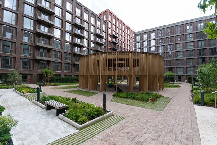 3 Bedroom Apartment To Rent In Bromsgrove Street, Birmingham, B5