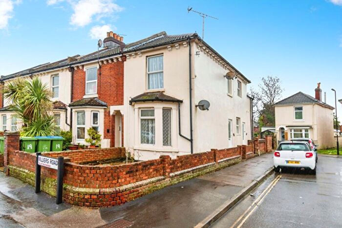 2 Bedroom End Of Terrace House For Sale In Heysham Road, Shirley, Southampton, Hampshire, SO15