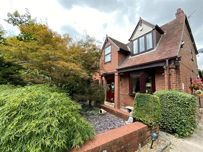 4 Bedroom Detached House For Sale In Cadeby Road, Sprotbrough, DN5