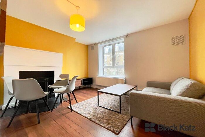 3 Bedroom Flat To Rent In Browning Street, Elephant And Castle, SE17
