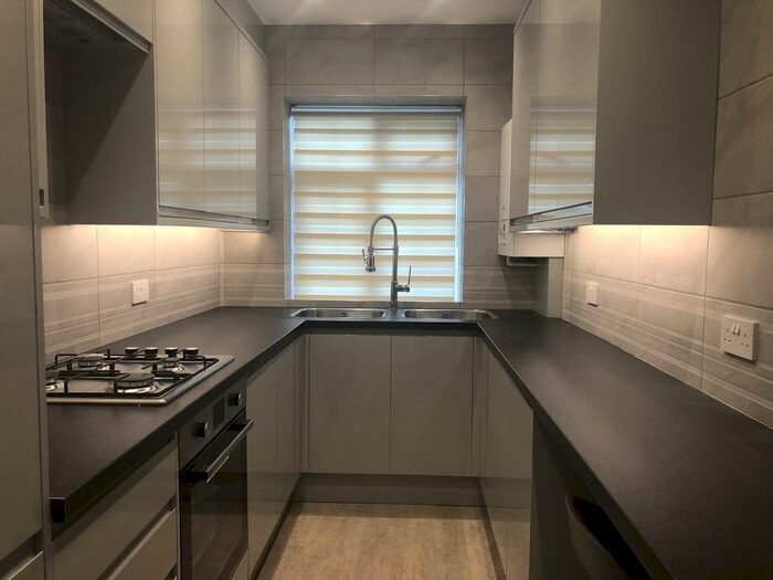 2 Bedroom Ground Flat To Rent In Belmont Court, Finchley Road, Temple Fortune, NW11