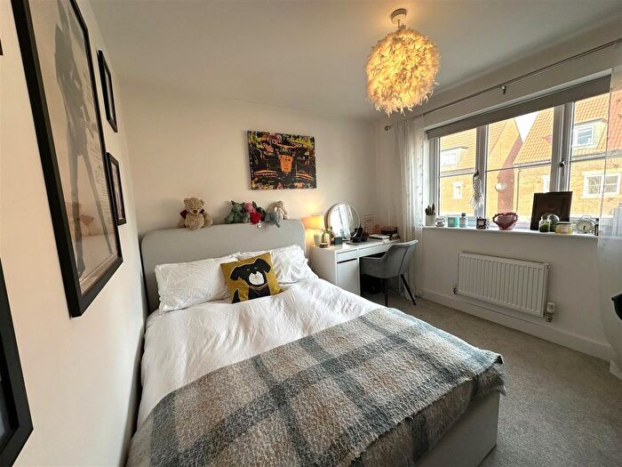 3 Bedroom Detached House For Sale In Woodall Gate, Howden, Goole, DN14