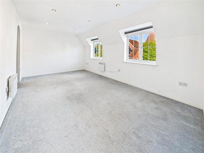 2 Bedroom Apartment For Sale In Halcyon Close, Witham, Essex, CM8