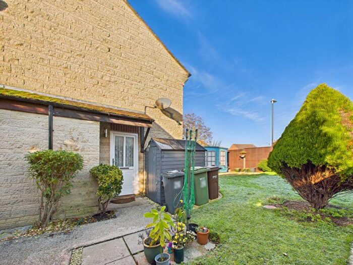 1 Bedroom End Of Terrace House For Sale In Pheasant Mead, Stonehouse, GL10