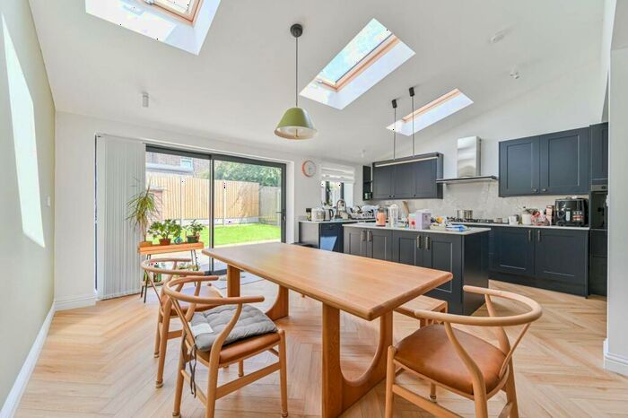 3 Bedroom Semi-Detached House To Rent In Bisenden Road, East Croydon, Croydon, CR0