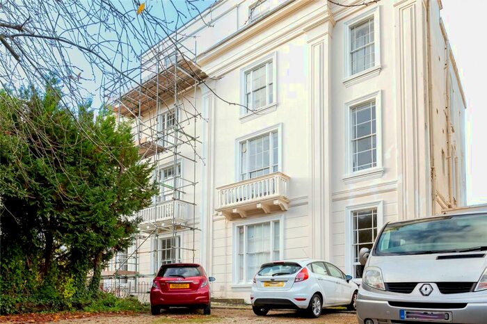 3 Bedroom Apartment To Rent In Oakfield Road, Clifton, Bristol, BS8