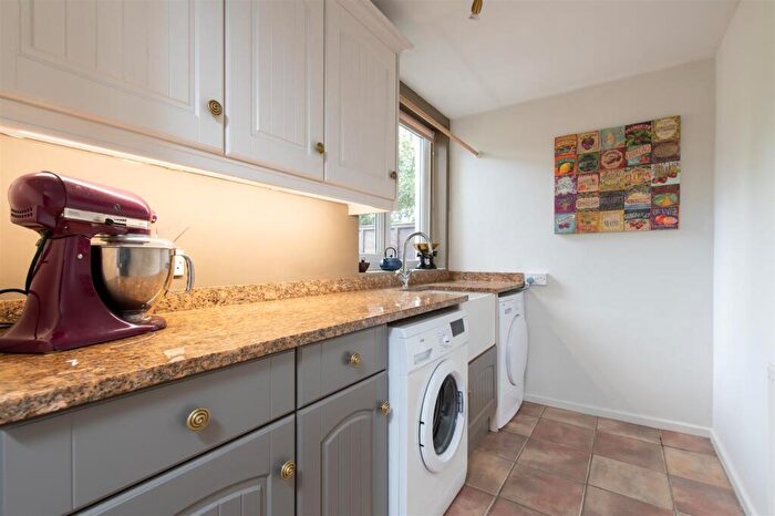 5 Bedroom Detached House For Sale In Ham Lane, Stourbridge, DY9