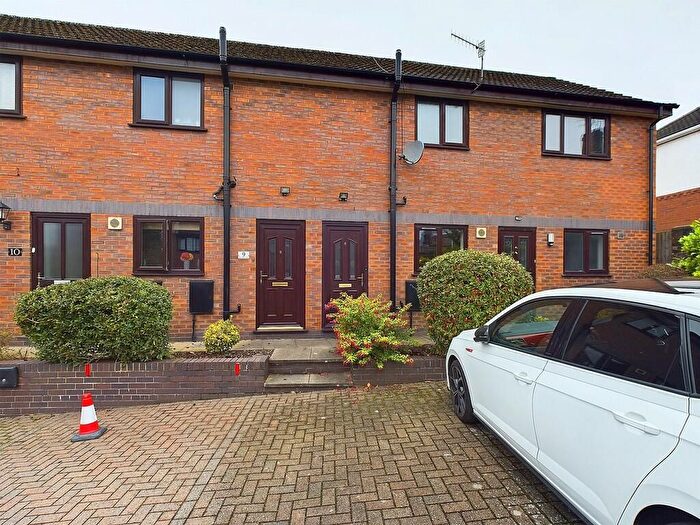 Studio For Sale In Flat, Shallowford Court, Etruria Vale Road, Stoke-On-Trent, Staffordshire, ST1