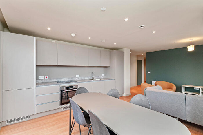 3 Bedroom Apartment To Rent In Soho Yard, Sheffield, S3