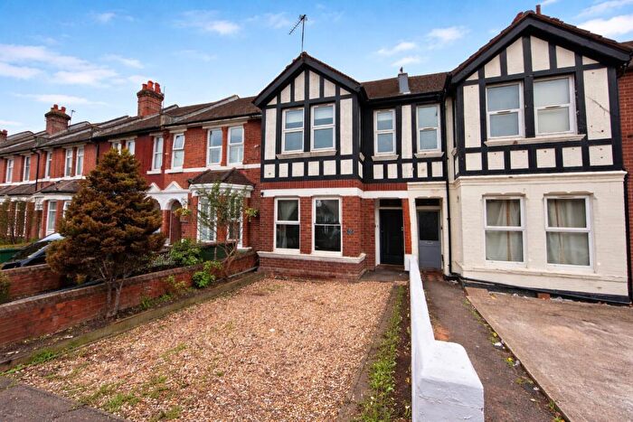 2 Bedroom Maisonette For Sale In Shirley, Southampton, SO15