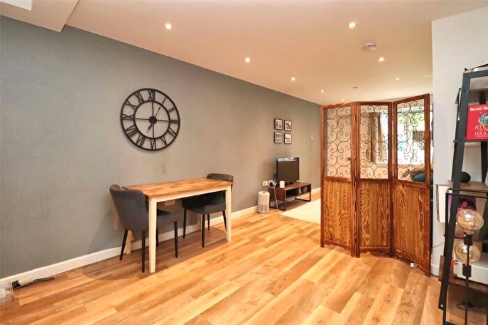 1 Bedroom Maisonette To Rent In Woking, Surrey, GU21