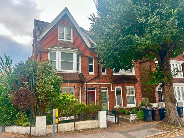 2 Bedroom Apartment To Rent In Portland Road, Hove, BN3