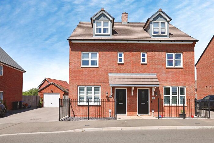 3 Bedroom Semi-Detached House For Sale In Archers Way, Amesbury, Salisbury, SP4
