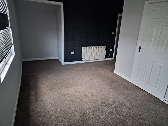 2 Bedroom Flat To Rent In Reddish Lane, Manchester, M34