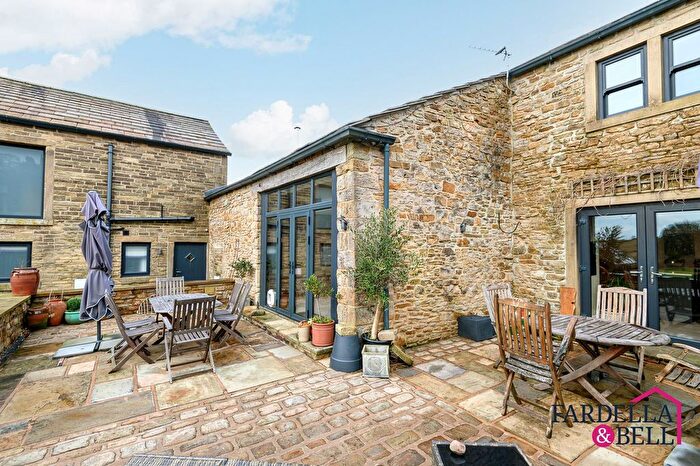 5 Bedroom Barn Conversion For Sale In Cob Lane, Kelbrook, BB18