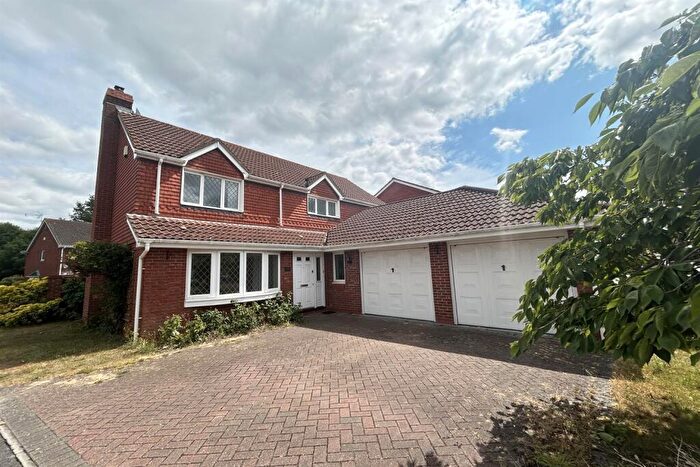 4 Bedroom Detached House To Rent In Bramley, Hampshire, RG26