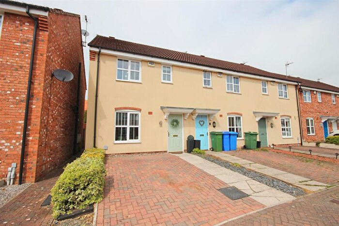 3 Bedroom End Of Terrace House For Sale In Theasby Way, Leven, HU17