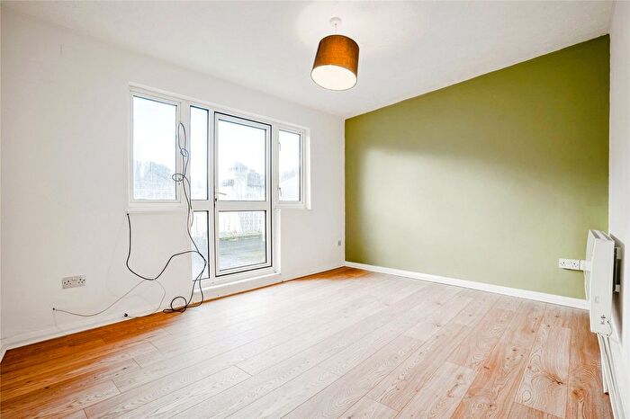 2 Bedroom Flat For Sale In Castle Street, Looe, Cornwall, PL13