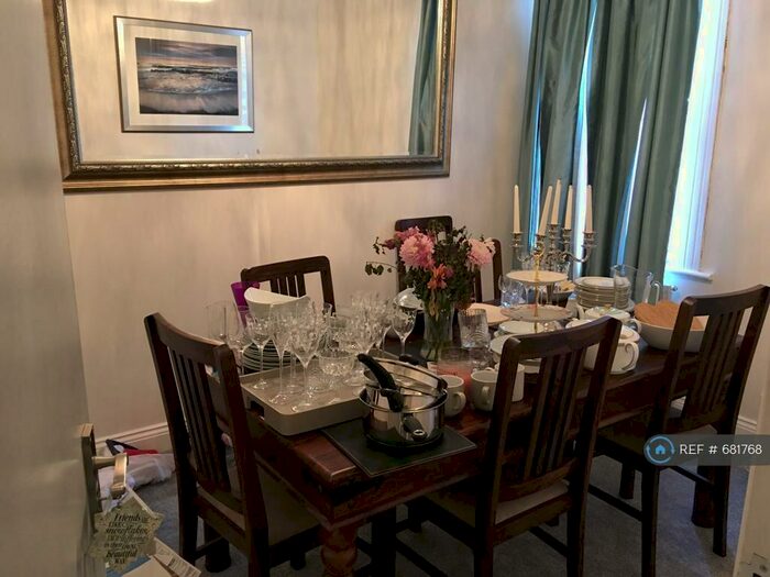 3 Bedroom Flat To Rent In York Road, London, E7