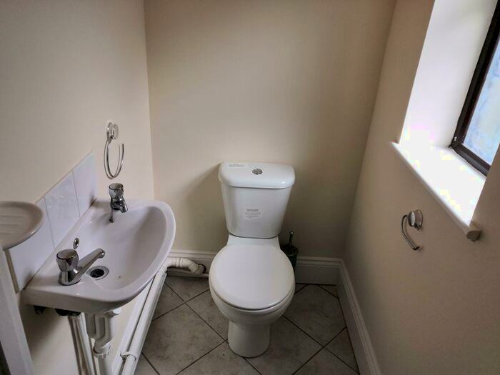 5 Bedroom Detached House To Rent In Elm Walk, Retford, DN22