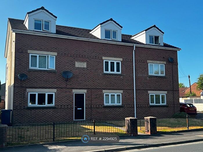 2 Bedroom Flat To Rent In Collins Road, Bamber Bridge, Preston, PR5