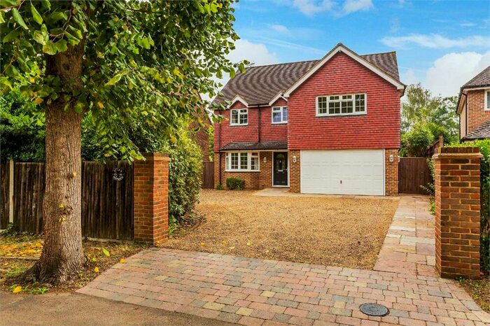 6 Bedroom Detached House To Rent In Midway, Walton-on-Thames, Surrey, KT12