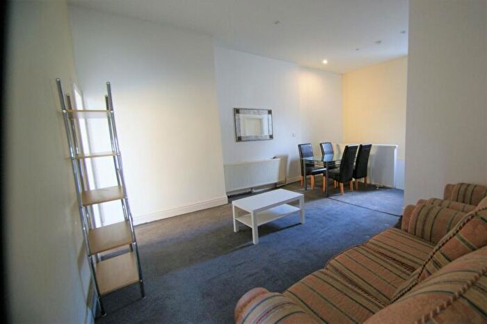 2 Bedroom Flat To Rent In Headingley Lane, Spring Bank House, Headingley, Leeds, LS6