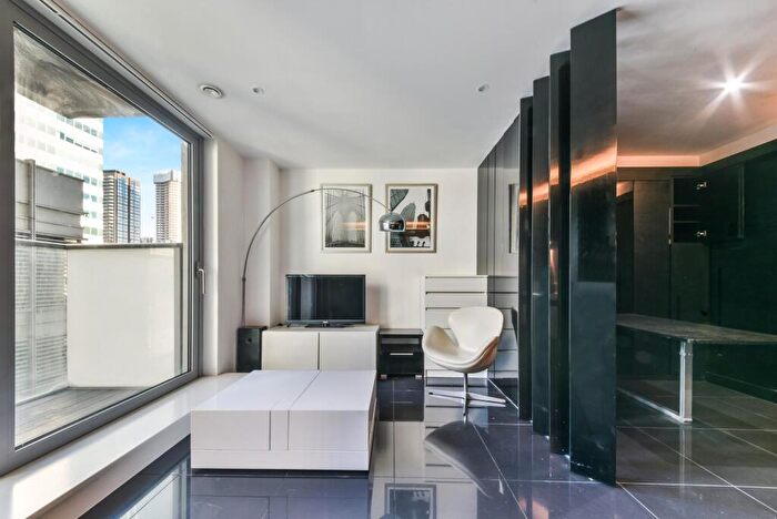 Apartment To Rent In Pan Peninsula, East Tower, Canary Wharf, E14