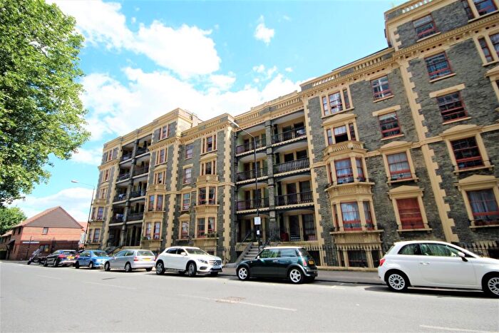 1 Bedroom Apartment To Rent In Leopold Building, Columbia Road, Shoreditch, E2