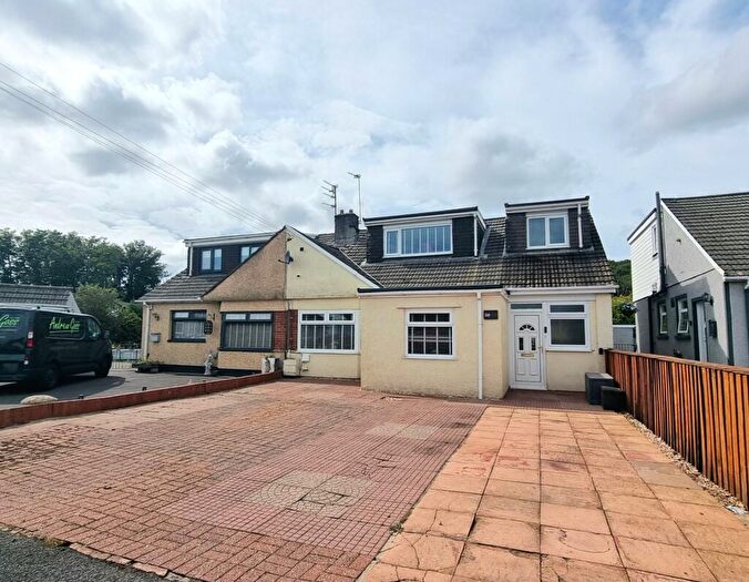 5 Bedroom Bungalow For Sale In Ton Teg, Pencoed, CF35