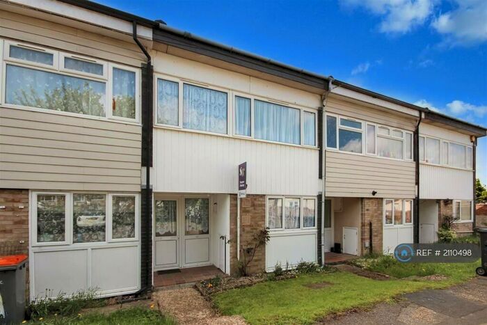 3 Bedroom Terraced House To Rent In St. Lawrence Walk, Wymington, Rushden, NN10