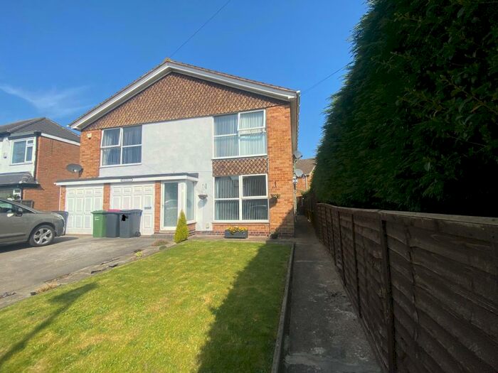 2 Bedroom Maisonette To Rent In Island Close, Water Orton., B46