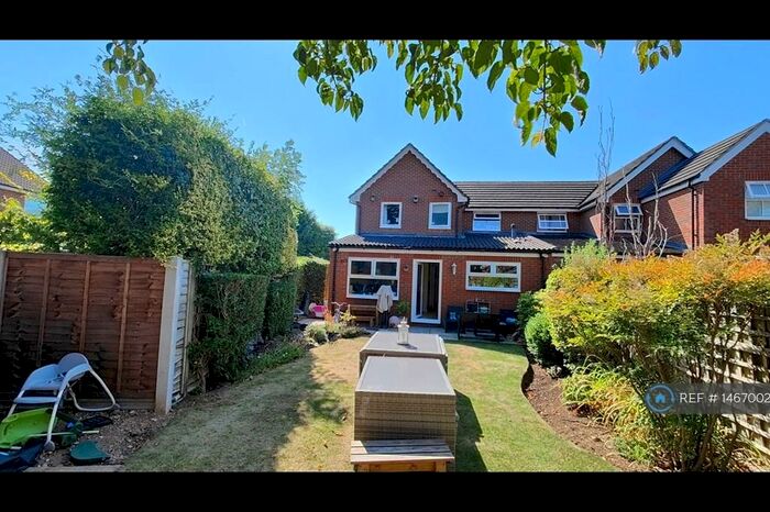 3 Bedroom Semi-Detached House To Rent In Scholars Way, Amersham, HP6