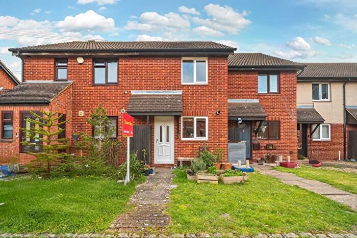 2 Bedroom Terraced House For Sale In Oriel Court, Didcot, OX11