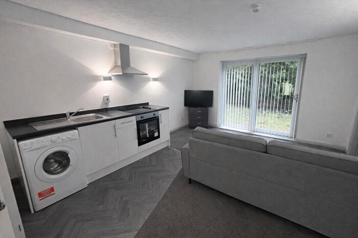 1 Bedroom Flat To Rent In W Apart Hotel, Rochdale Road, Oldham, Lancashire, OL3