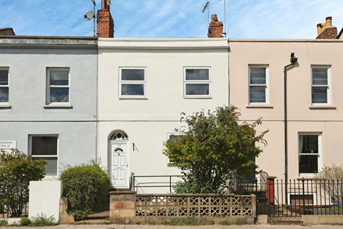 4 Bedroom Terraced House For Sale In Bath Road, Cheltenham, Gloucestershire, GL53