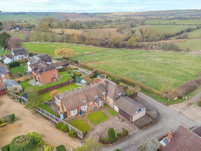 3 Bedroom Cottage For Sale In Orchard Ground Farm, Silver Street, Cublington, LU7