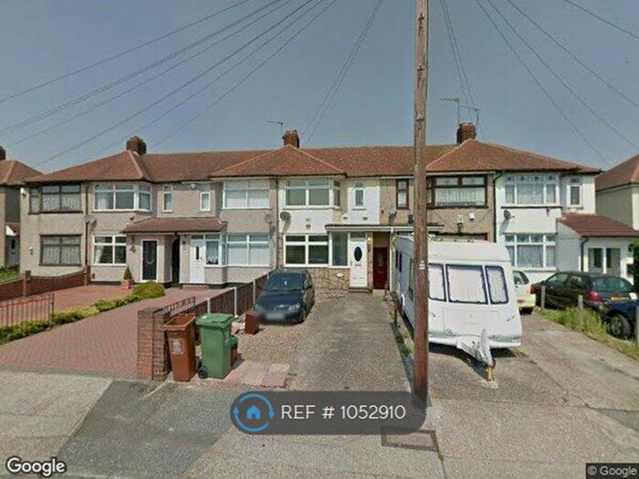 3 Bedroom Semi-Detached House To Rent In Wellan Close, Sidcup DA15