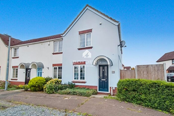 3 Bedroom End Of Terrace House To Rent In Dunoon Close, Braintree, CM7