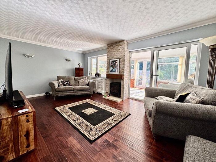 4 Bedroom Detached House For Sale In Walmley Road, Sutton Coldfield, B76