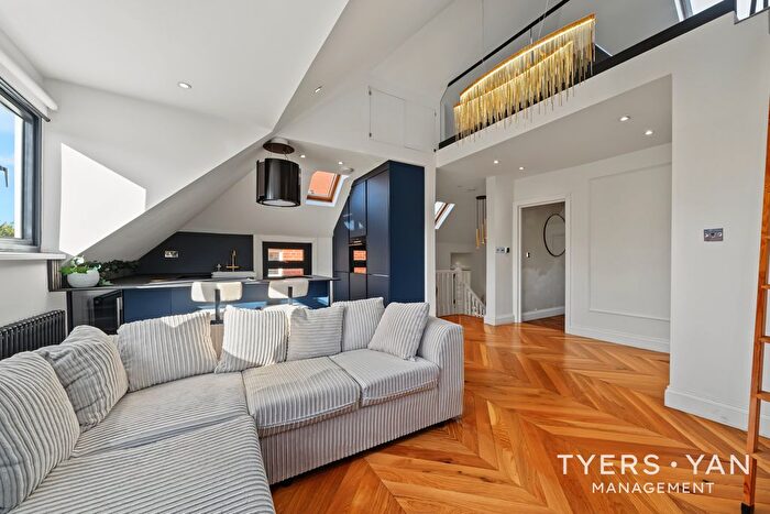2 Bedroom Flat To Rent In Esmond Road, London, W4