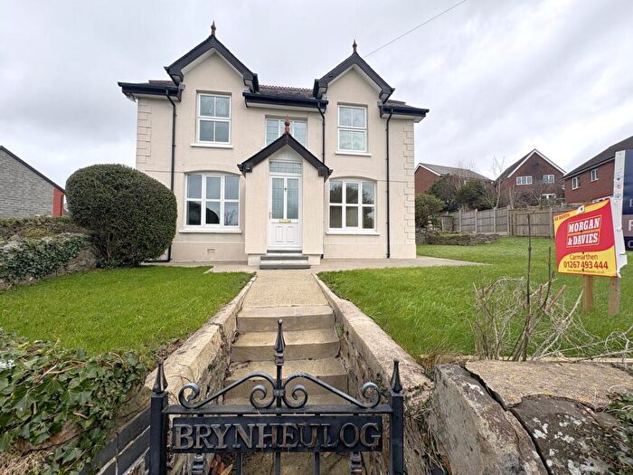 3 Bedroom Detached House For Sale In Roman Road, Carmarthen, SA31