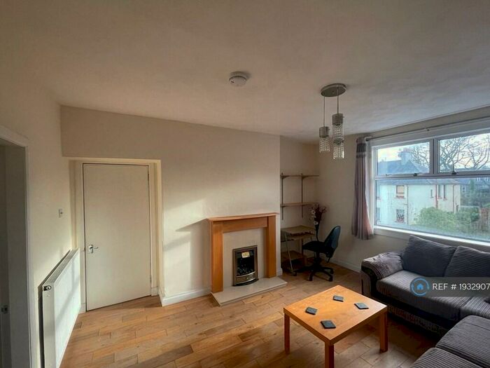 2 Bedroom Flat To Rent In Hilton Terrace Aberdeen, Aberdeen, AB24