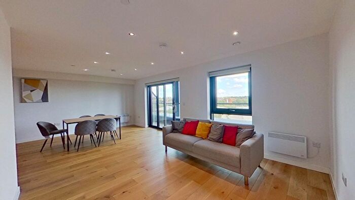 3 Bedroom Flat To Rent In Goodman Street, Leeds, LS10