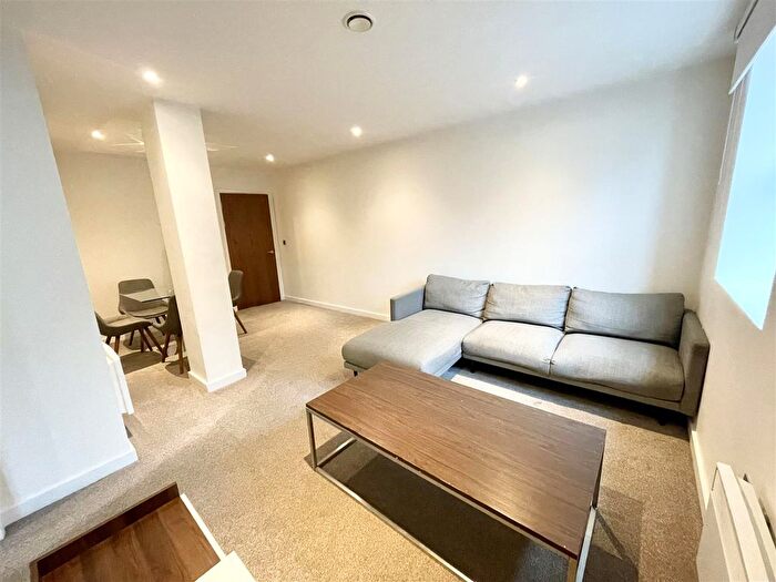 2 Bedroom Flat To Rent In Hadwens Apartments, Tithebarn Street, L2