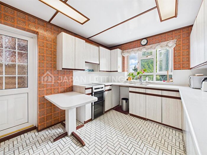 4 Bedroom Detached House To Rent In Kings Drive, Wembley, HA9