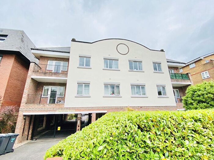 2 Bedroom Flat To Rent In Station Road, New Barnet, EN5