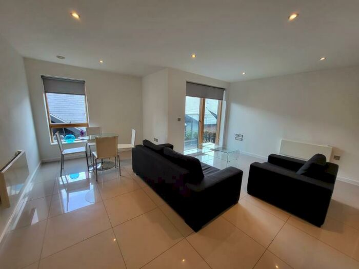 1 Bedroom Apartment To Rent In Apt . :: Ice Plant, M4