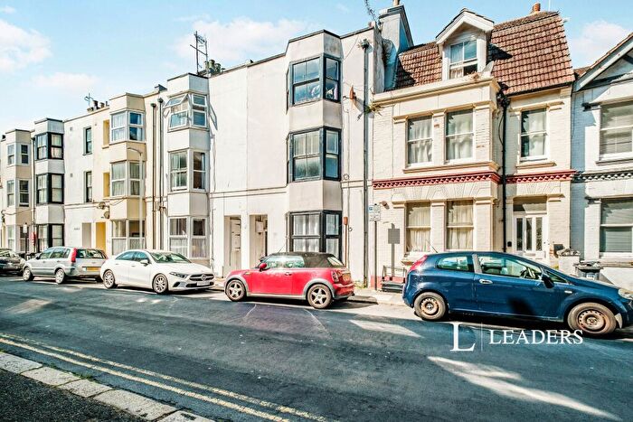 1 Bedroom Flat To Rent In Western Place, Worthing, BN11